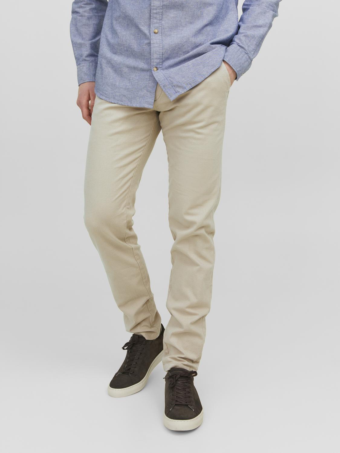 model_shot-front